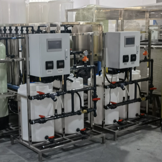 Uređaj doziranja vode za prevenciju i sterilizaciju PLC sustava